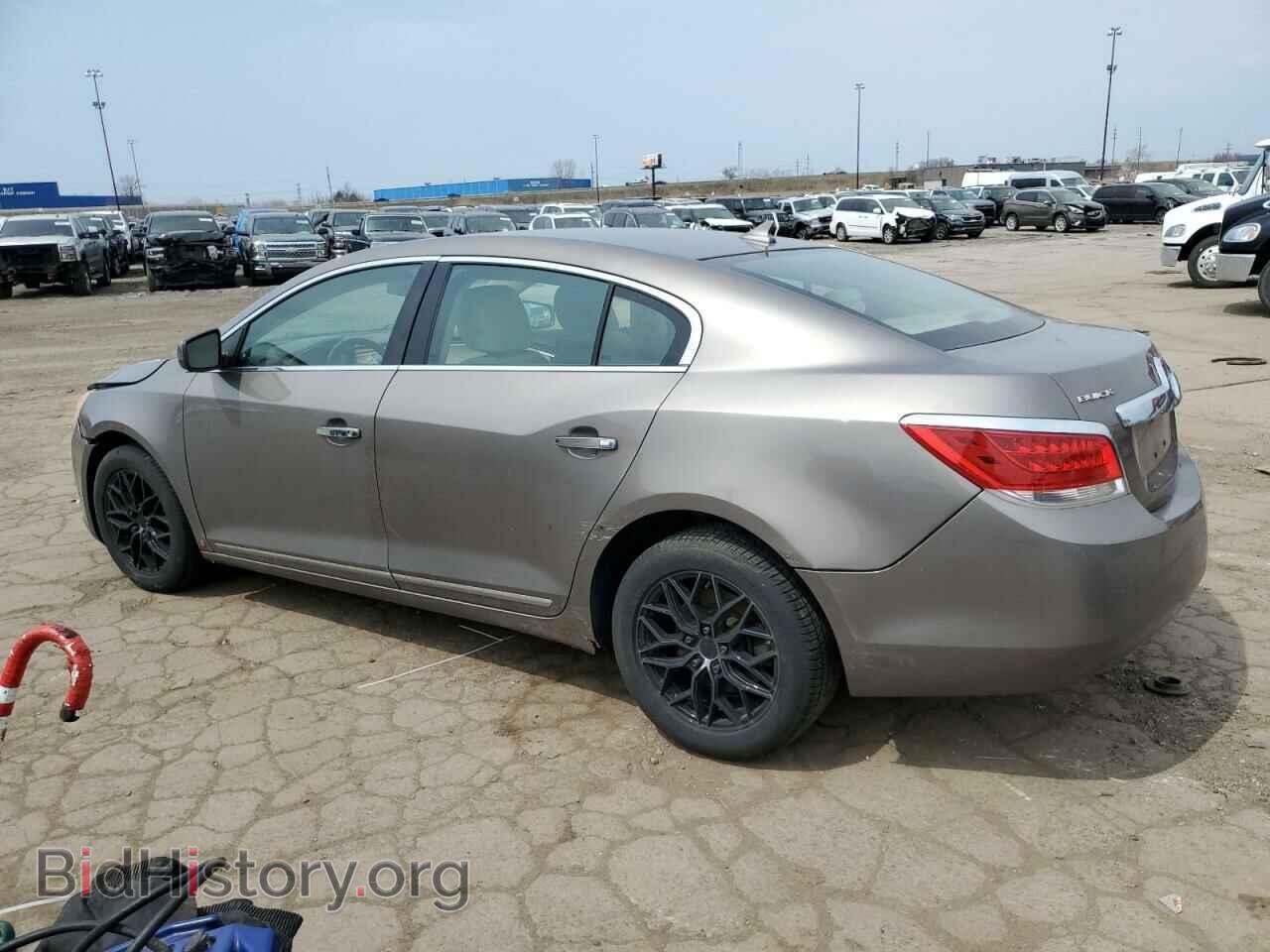 2010 BUICK ALLURE - VIN: 1G4GJ5EG2AF117555 - Фото 2