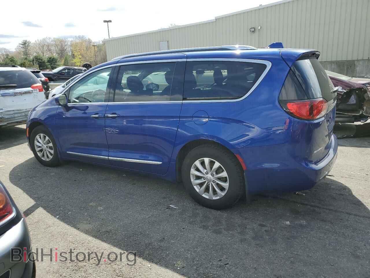 2018 CHRYSLER PACIFICA - VIN: 2C4RC1EG1JR318128 - Фото 2