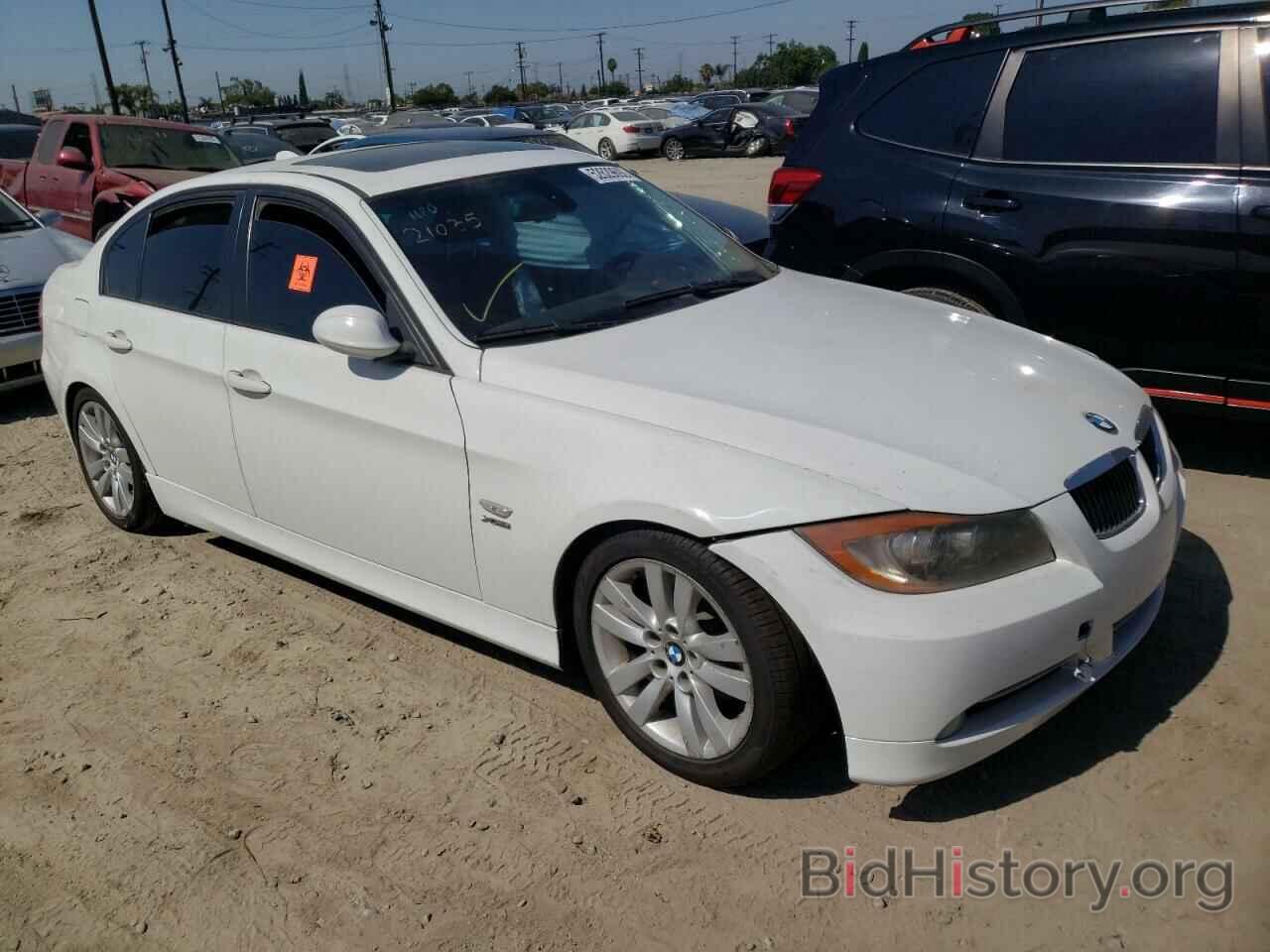 Photo WBAVC53538F008424 - BMW 3 SERIES 2008