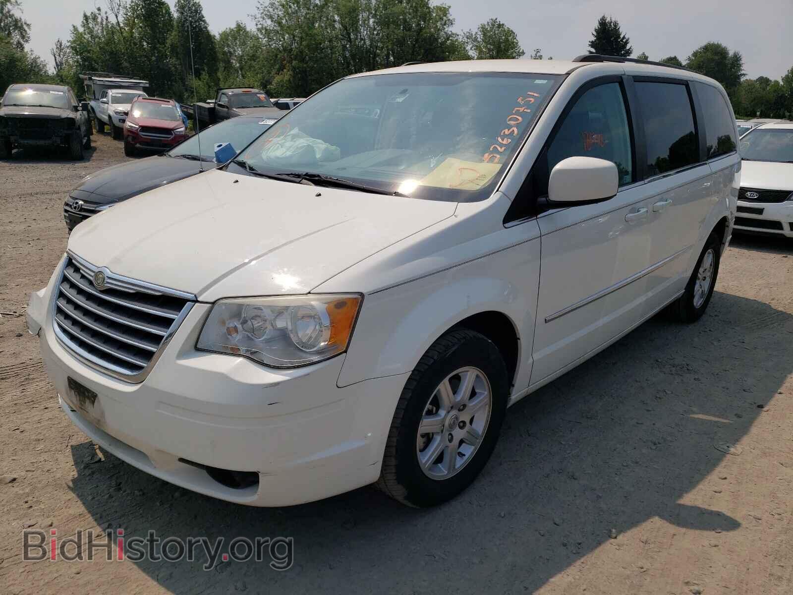 2010 CHRYSLER MINIVAN - VIN: 2A4RR5D17AR213980 - Фото 2