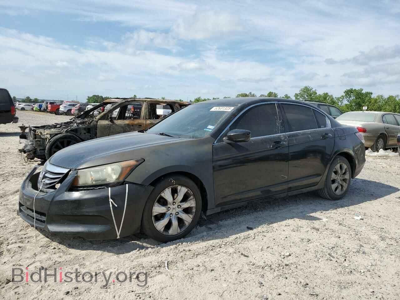 Photo 1HGCP2F34CA043083 - HONDA ACCORD 2012