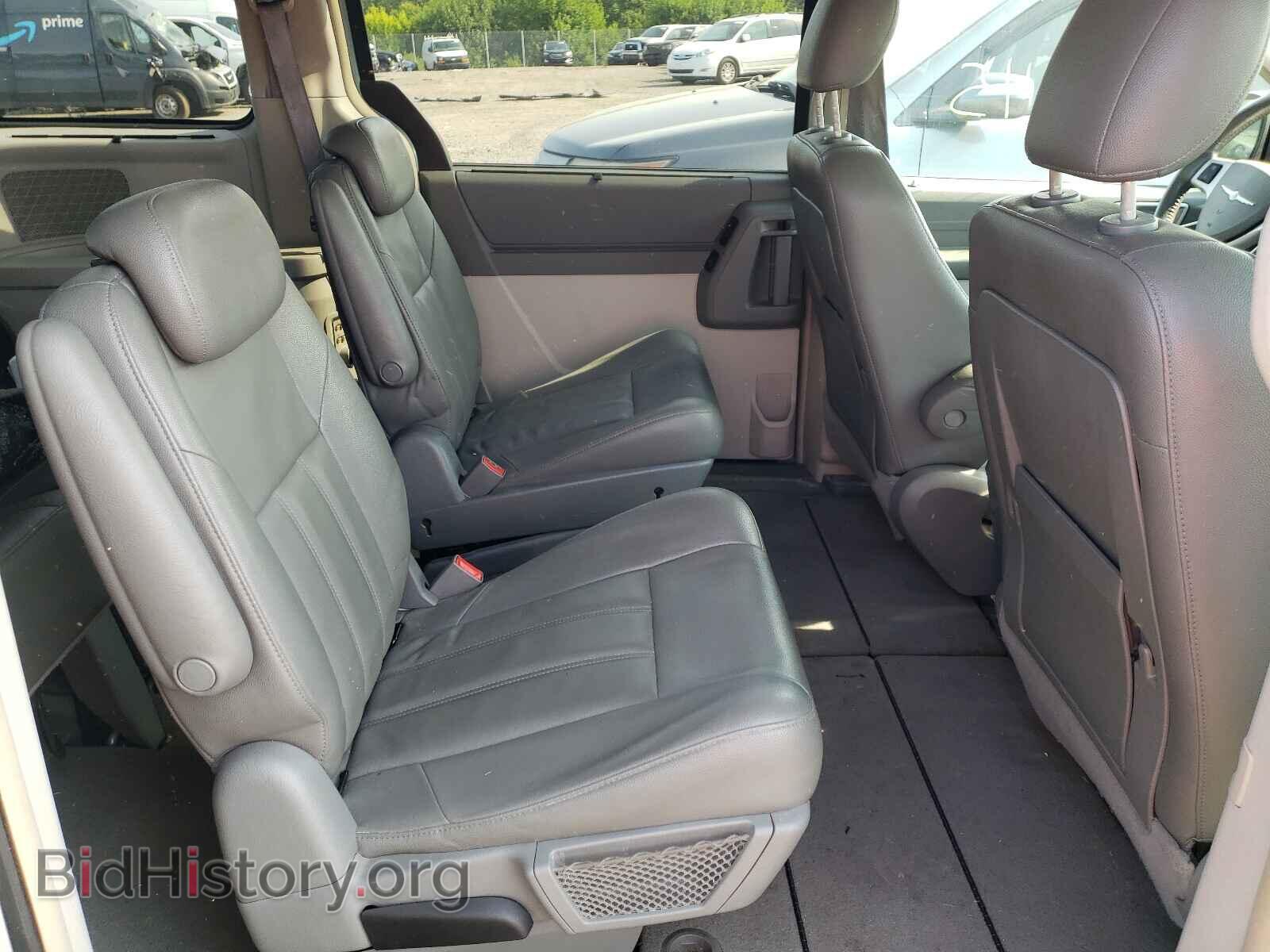 2008 CHRYSLER MINIVAN - VIN: 2A8HR54P78R738353 - Фото 6