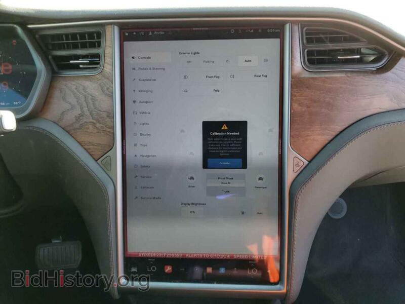 2020 Tesla MODEL X (VIN 5YJXCDE22LF296359) — photo 9 of 10