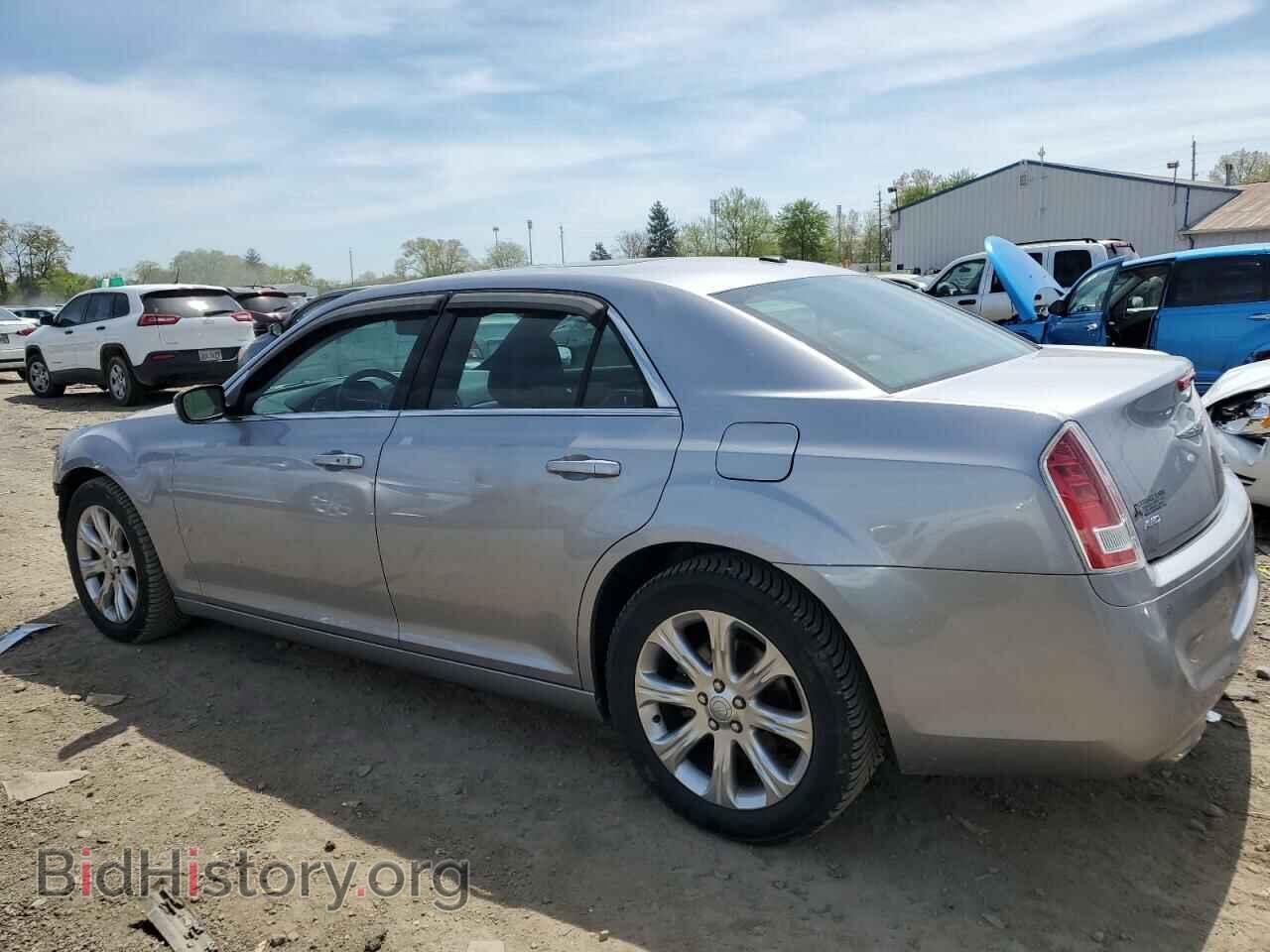 2013 CHRYSLER 300 - VIN: 2C3CCAGT0DH590555 - Фото 2