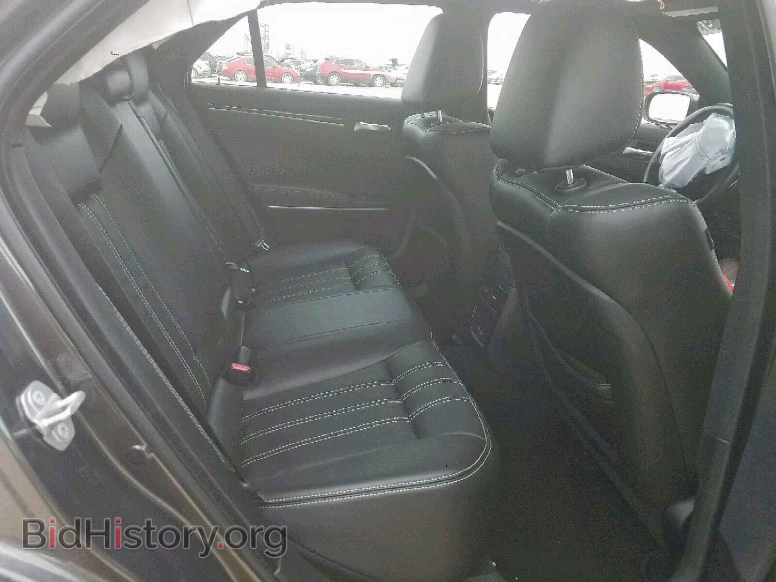 2019 CHRYSLER 300 - VIN: 2C3CCABG1KH639852 - Фото 6
