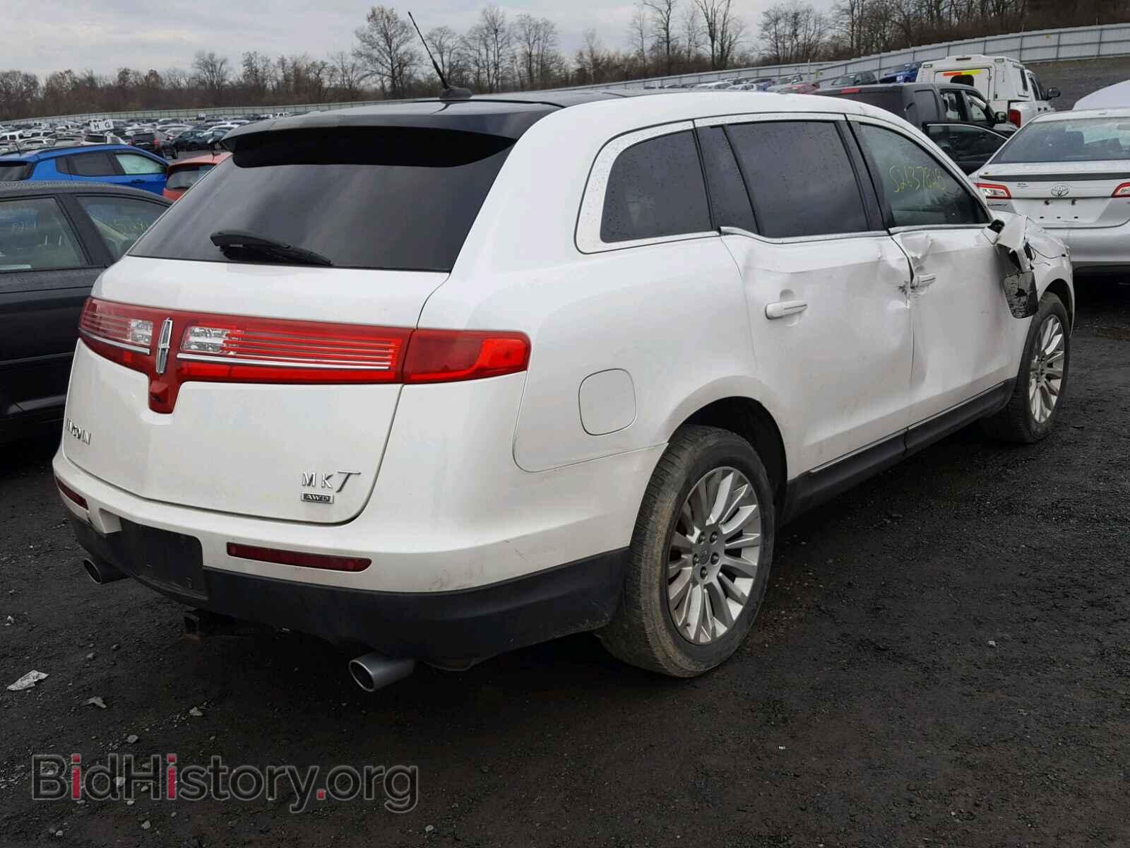 2011 LINCOLN MKT - VIN: 2LMHJ5AR5BBJ54022 - Photo 4