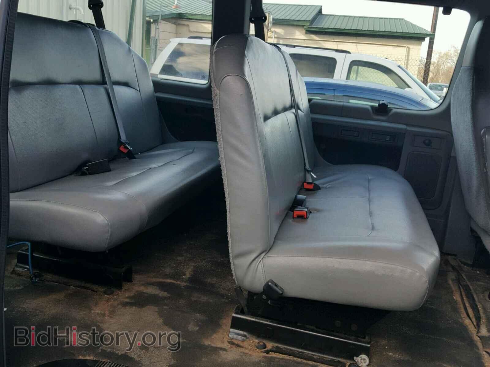2010 FORD ECONOLINE - VIN: 1FBNE3BL4ADA68025 - Фото 6