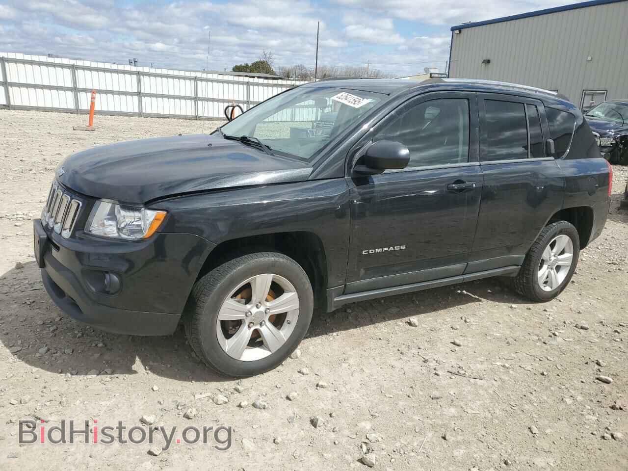 Photo 1J4NT1FB2BD195018 - JEEP COMPASS 2011