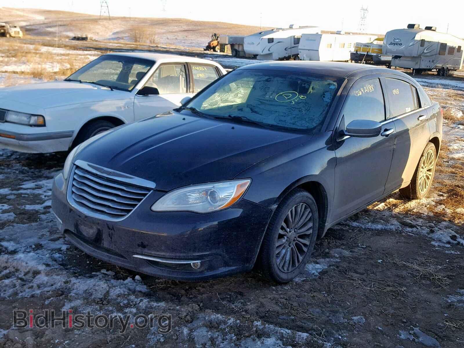 2011 CHRYSLER 200 - VIN: 1C3BC2FG0BN517549 - Photo 2