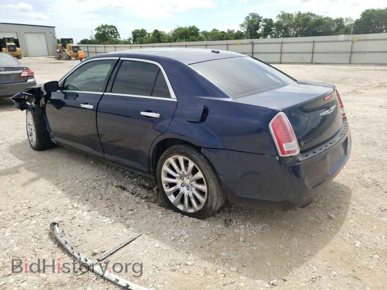 2013 CHRYSLER 300 - VIN: 2C3CCAAG3DH698311 - Фото 2