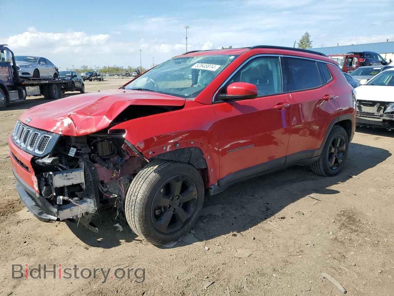 Фотография 3C4NJDBB8JT238109 - JEEP COMPASS 2018