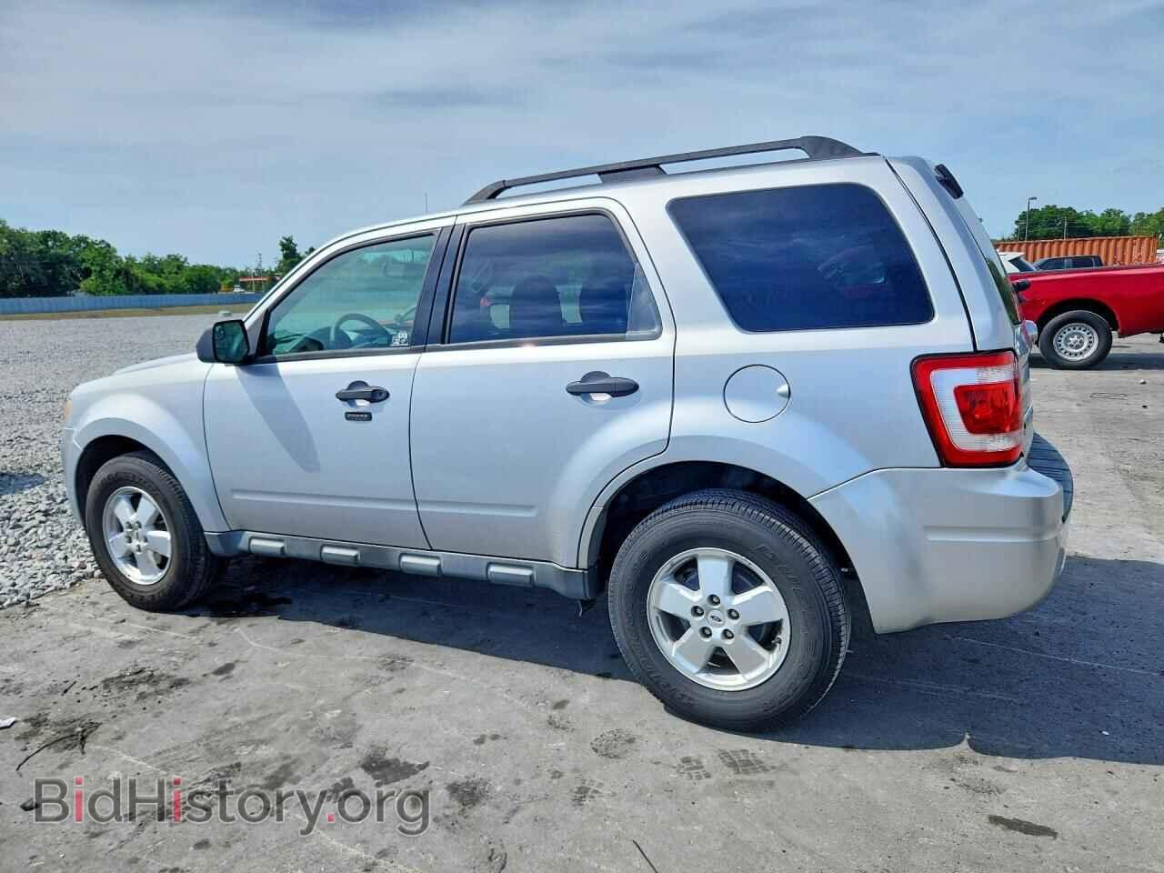 2011 FORD ESCAPE - VIN: 1FMCU9D79BKC05302 - Фото 2