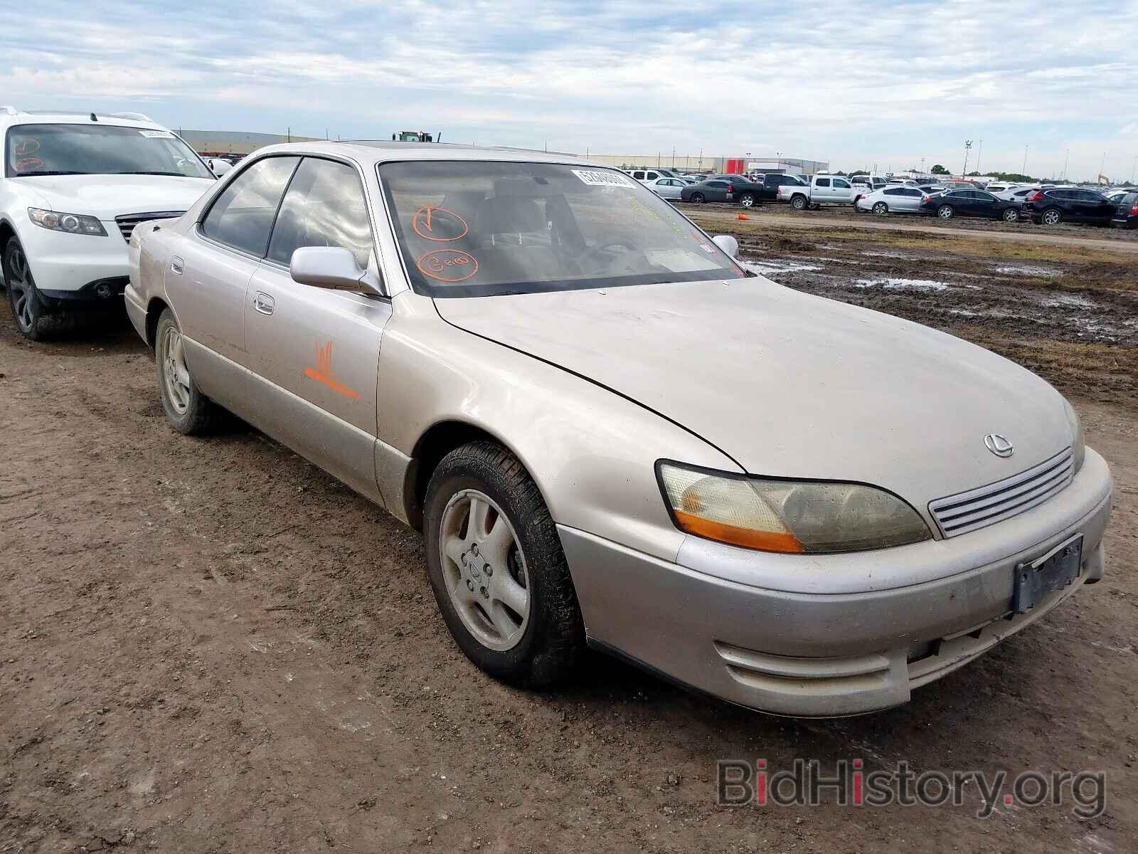 Фотография JT8BF12G7T0178823 - LEXUS ES300 1996