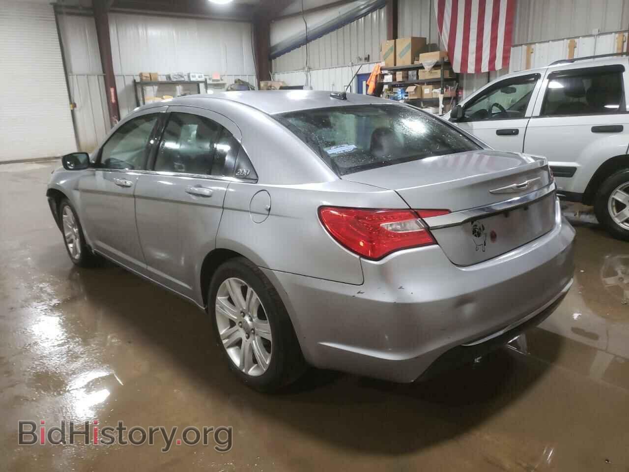 2013 CHRYSLER 200 - VIN: 1C3CCBBBXDN615473 - Фото 2