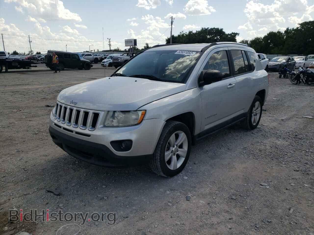 2011 JEEP COMPASS - VIN: 1J4NT1FB7BD224660 - Фото 2
