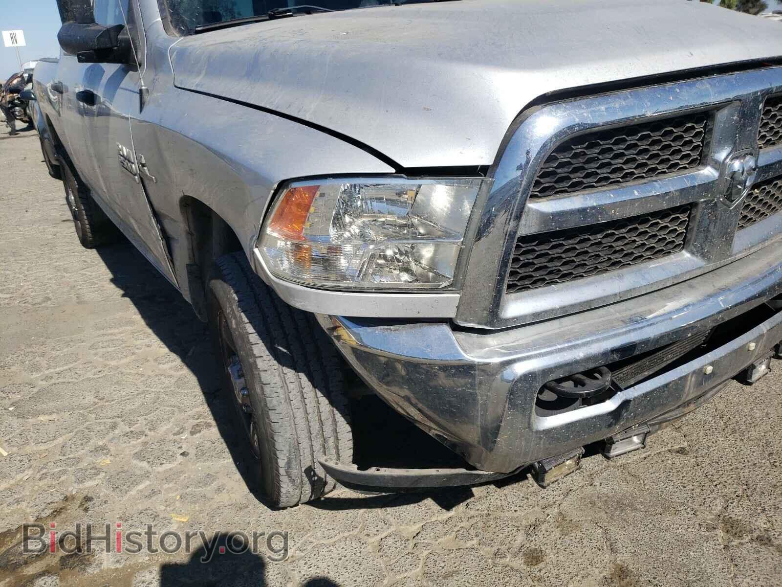 2017 RAM 2500 - VIN: 3C6UR5CL2HG503182 - Photo 9