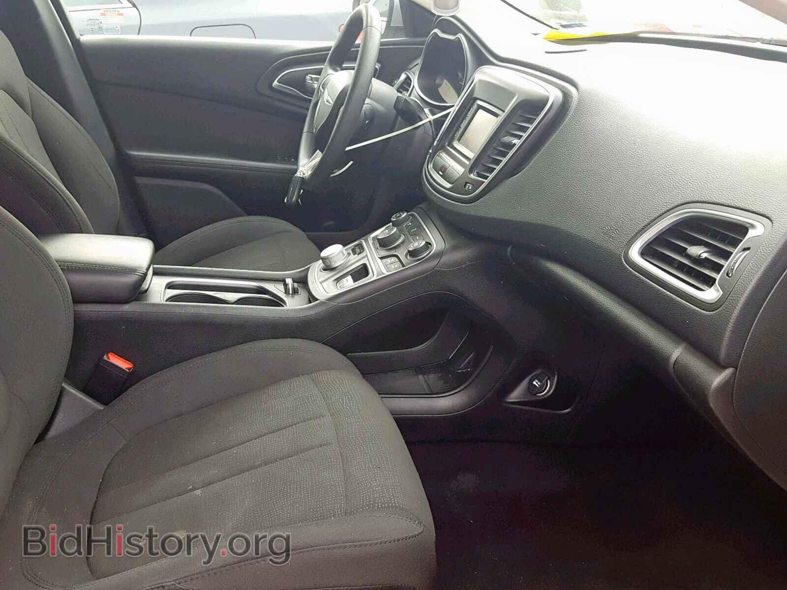 2016 CHRYSLER 200 - VIN: 1C3CCCAB0GN108223 - Фото 5