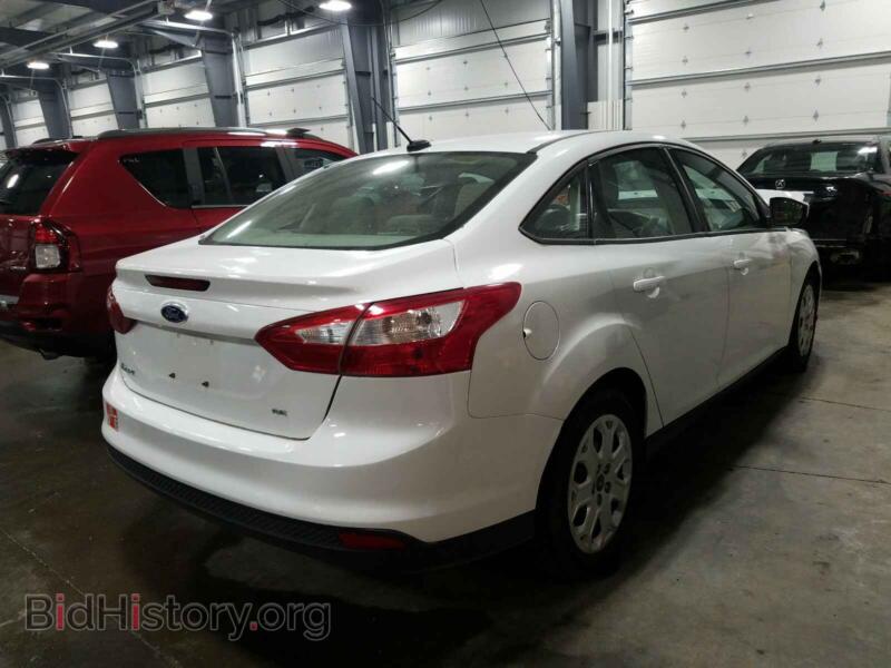 2012 Ford FOCUS (VIN 1FAHP3F20CL120348) — photo 4 of 10