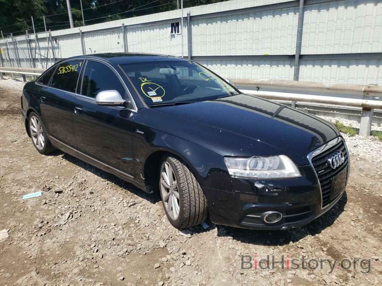 Photo WAUKGAFBXBN055156 - AUDI A6 2011