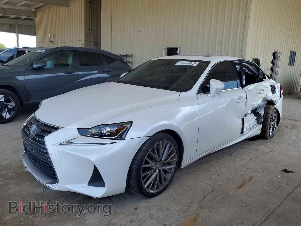 Photo JTHBA1D28H5060242 - LEXUS IS 2017