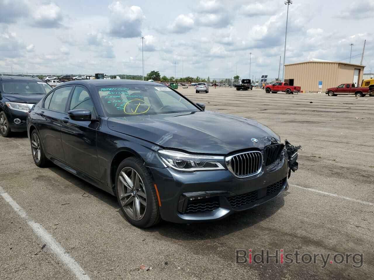 Photo WBA7F2C35HG423087 - BMW 7 SERIES 2017