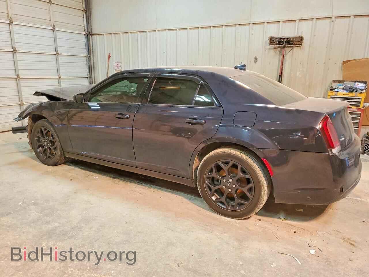 2019 CHRYSLER 300 - VIN: 2C3CCAGG9KH561491 - Фото 2