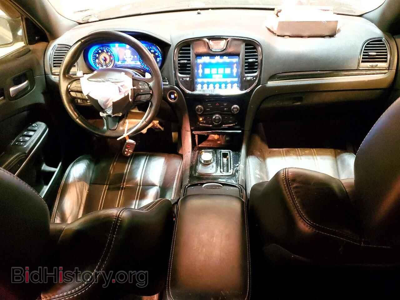 2019 CHRYSLER 300 - VIN: 2C3CCAGG9KH561491 - Фото 8