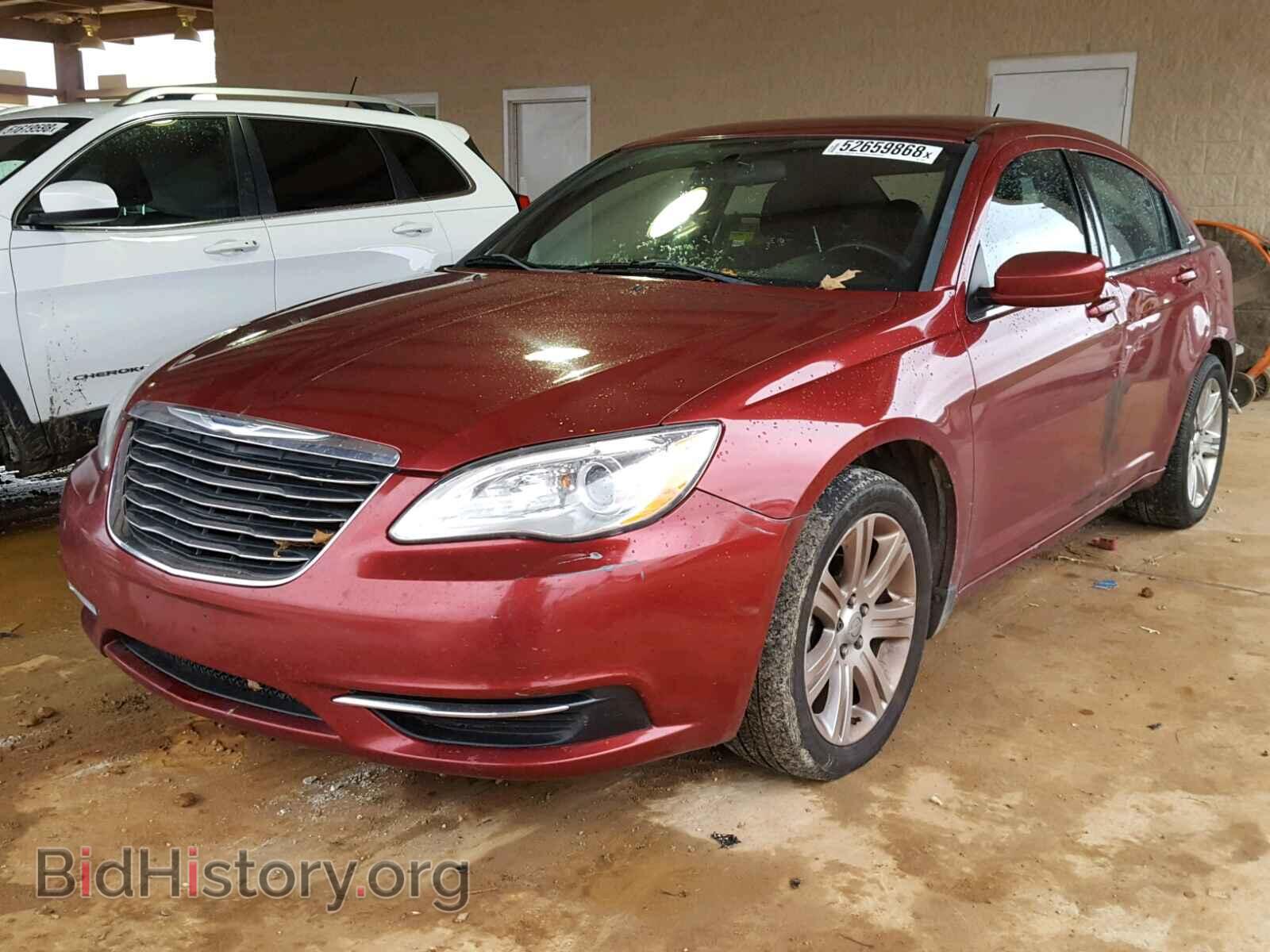 2013 CHRYSLER 200 - VIN: 1C3CCBAB5DN704952 - Фото 2