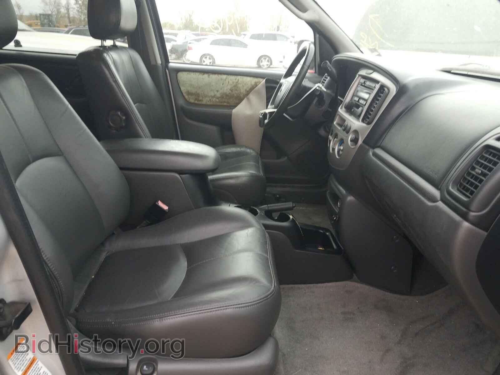 2004 MAZDA TRIBUTE - VIN: 4F2CZ06104KM16739 - Фото 5