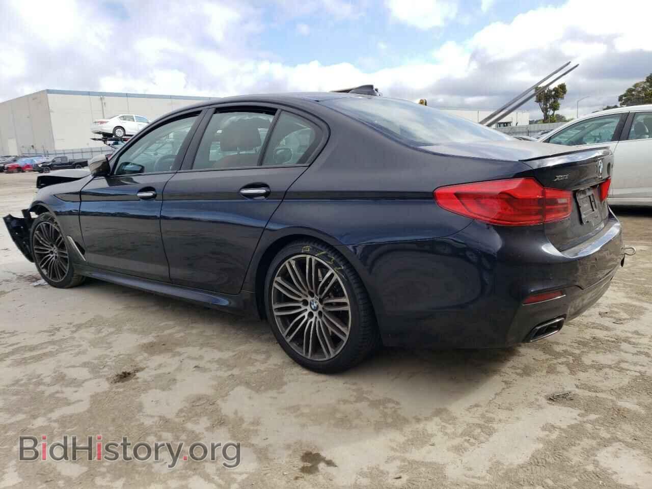 2018 BMW M5 - VIN: WBAJB9C53JB049609 - Фото 2