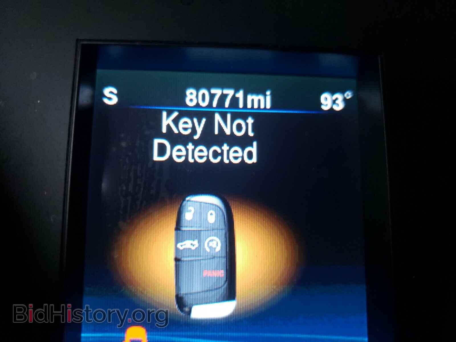 2014 CHRYSLER 300 - VIN: 2C3CCAAG0EH347082 - Фото 8