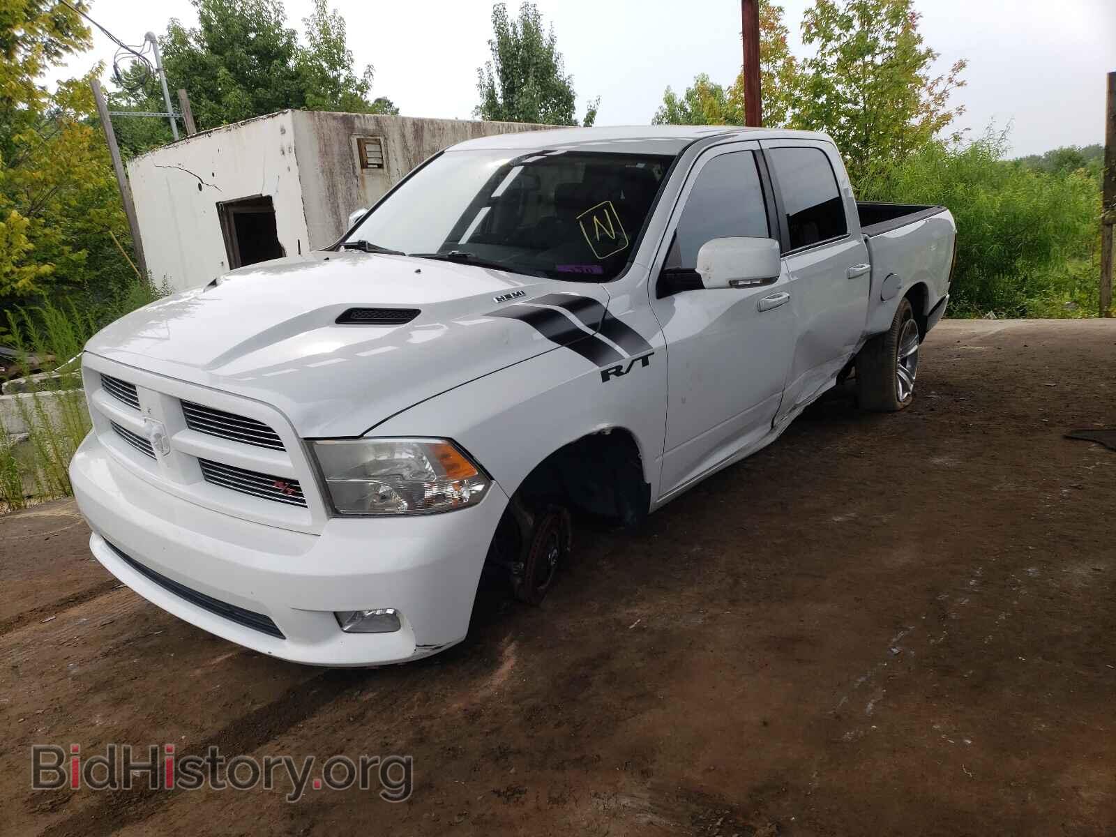 2011 DODGE RAM 1500 - VIN: 1D7RB1CT3BS676856 - Фото 2