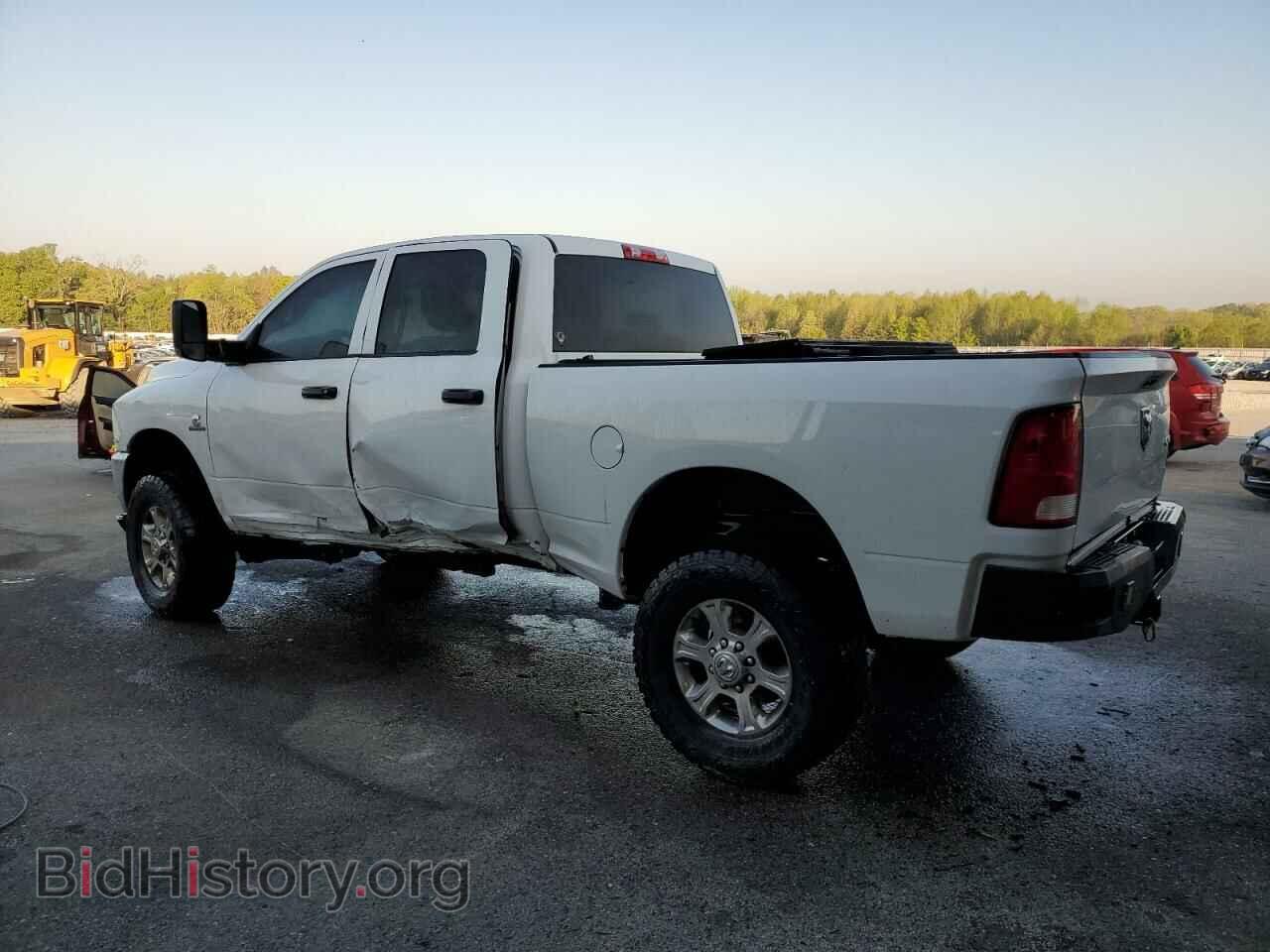 2017 RAM All Models - VIN: 3C6UR5CL4HG768119 - Photo 2