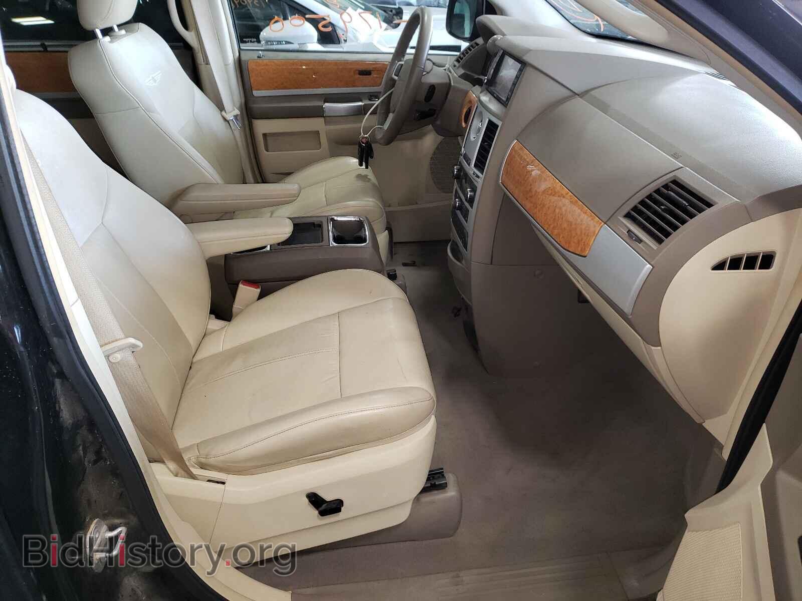2010 CHRYSLER MINIVAN - VIN: 2A4RR6DXXAR100129 - Photo 5
