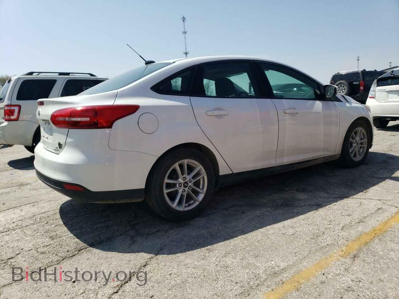 2016 FORD FOCUS - VIN: 1FADP3F2XGL364853 - Фото 3