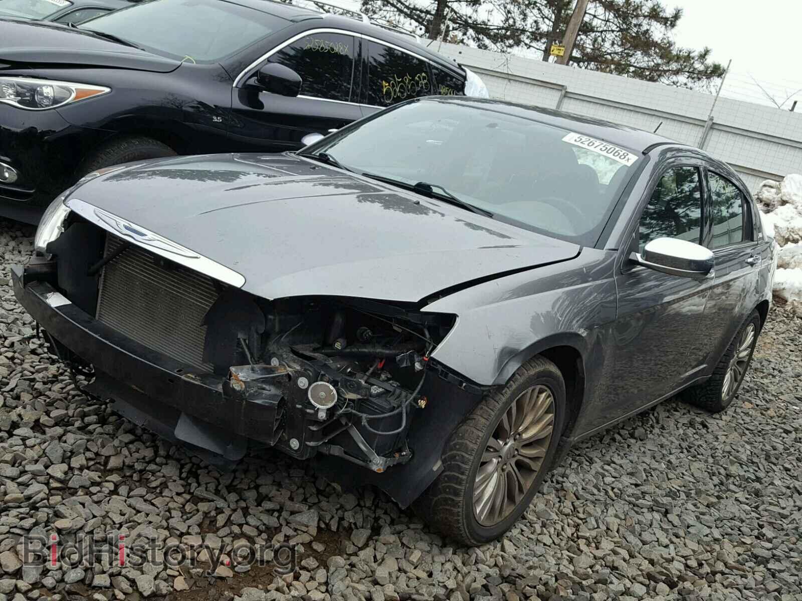 2013 CHRYSLER 200 - VIN: 1C3CCBCG9DN551114 - Фото 2