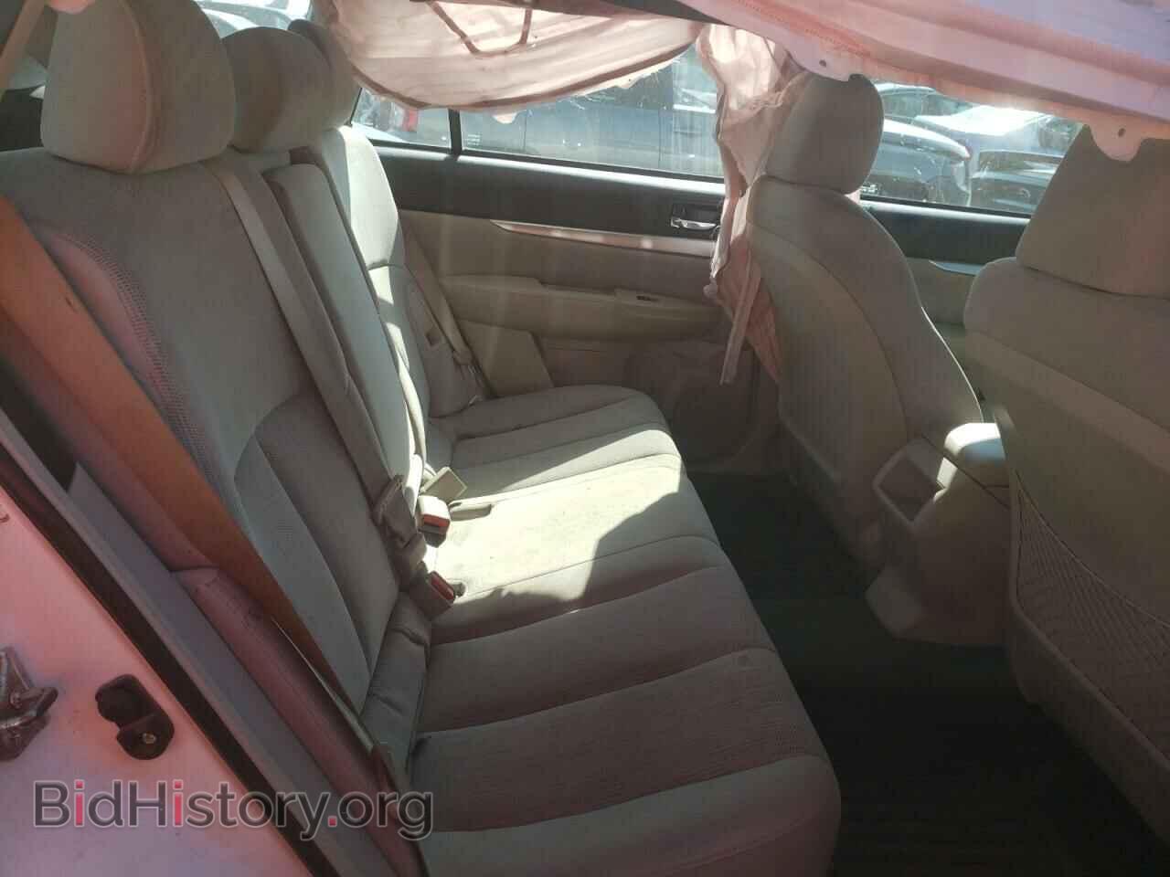 2014 SUBARU OUTBACK - VIN: 4S4BRCAC6E3323902 - Photo 6