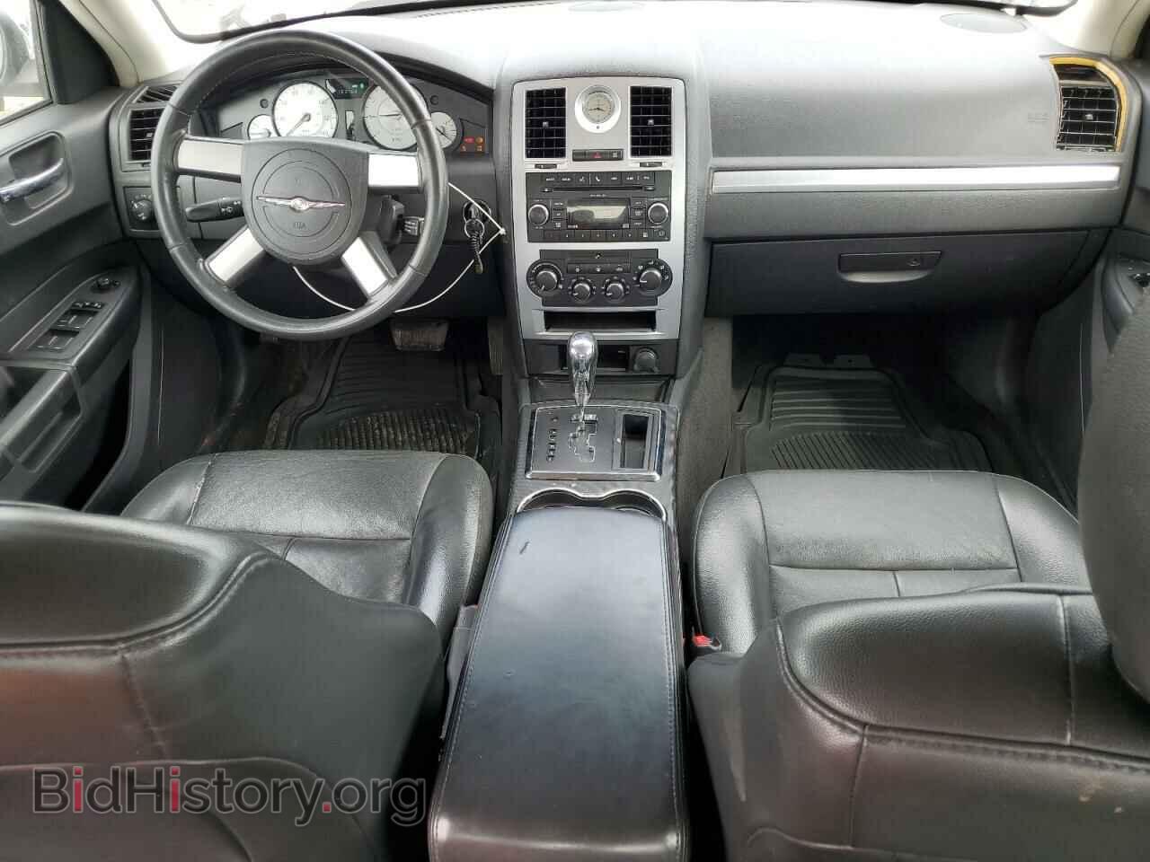 2010 CHRYSLER 300 - VIN: 2C3CA5CV5AH167034 - Фото 8
