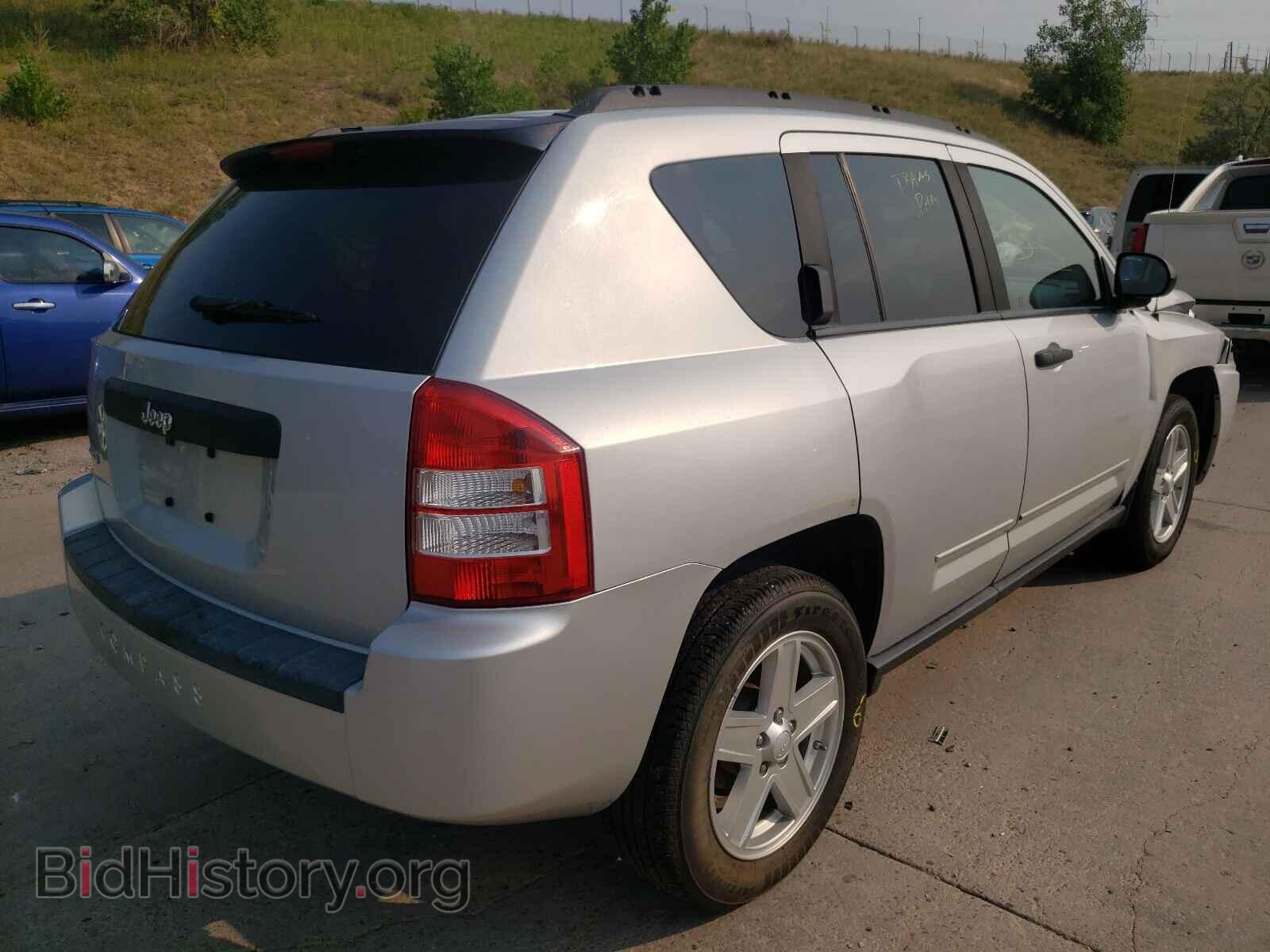 2009 JEEP COMPASS - VIN: 1J4FF47B69D118044 - Фото 4