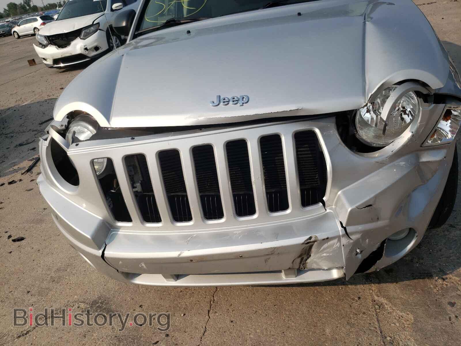 2009 JEEP COMPASS - VIN: 1J4FF47B69D118044 - Фото 9