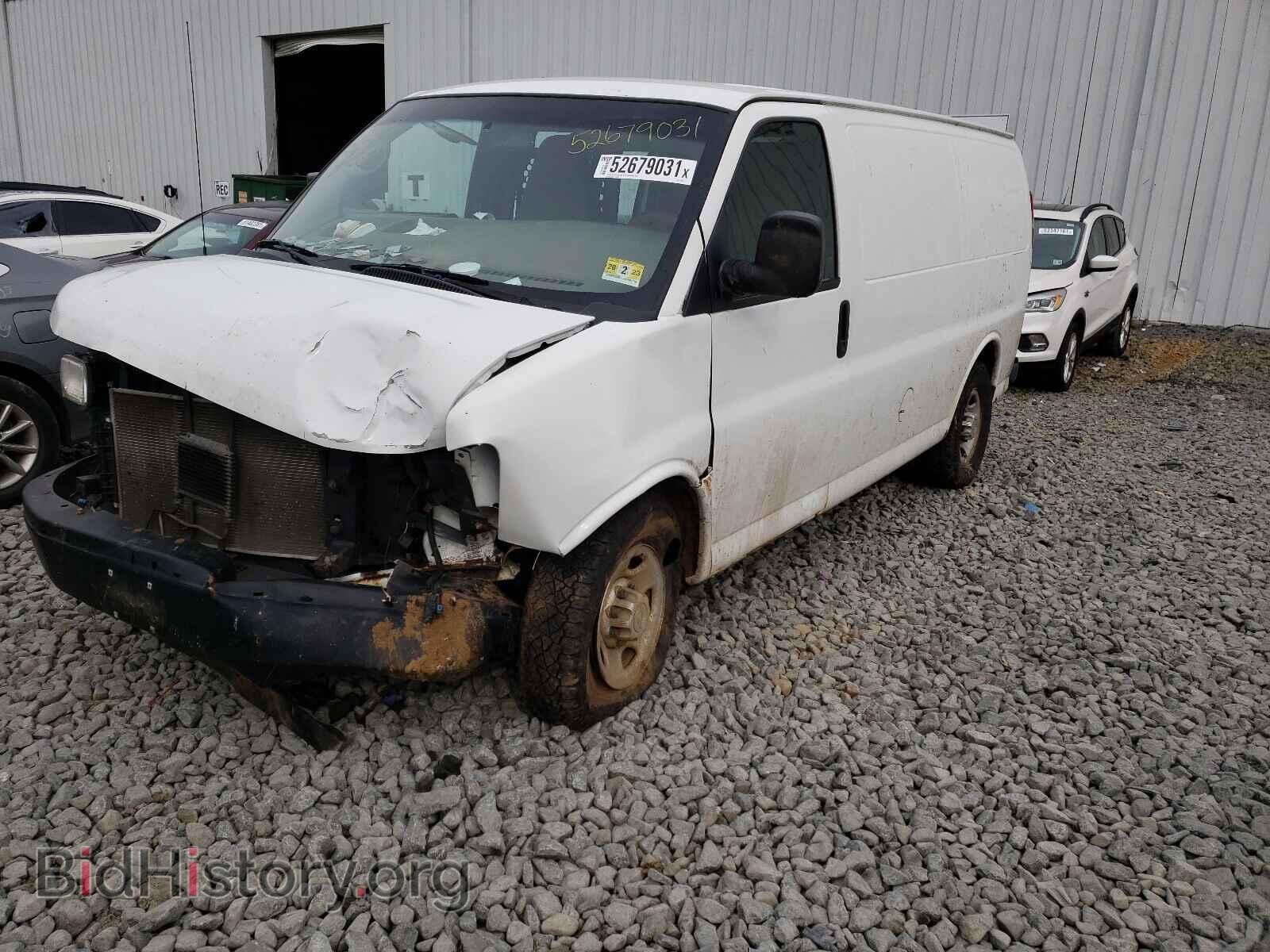 2010 CHEVROLET EXPRESS - VIN: 1GCZGFBAXA1181213 - Фото 2