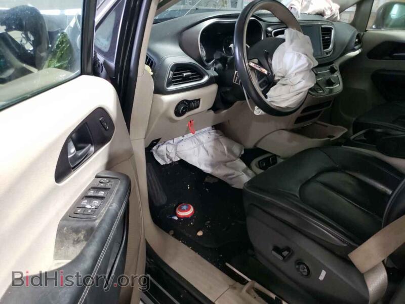2020 Chrysler PACIFICA (VIN 2C4RC1GGXLR276347) — photo 8 of 14