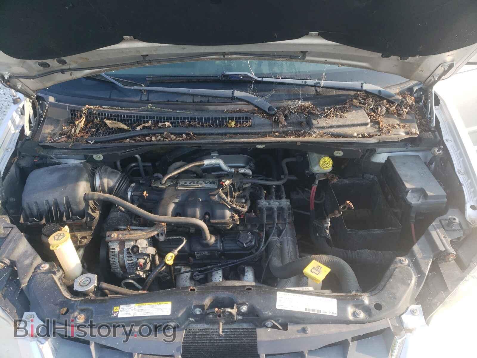 2008 CHRYSLER MINIVAN - VIN: 2A8HR54P98R699801 - Фото 7