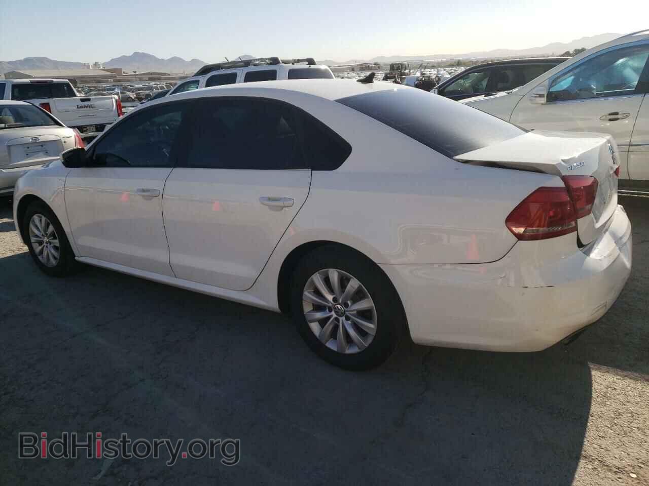 2015 VOLKSWAGEN PASSAT - VIN: 1VWAT7A31FC098649 - Фото 2