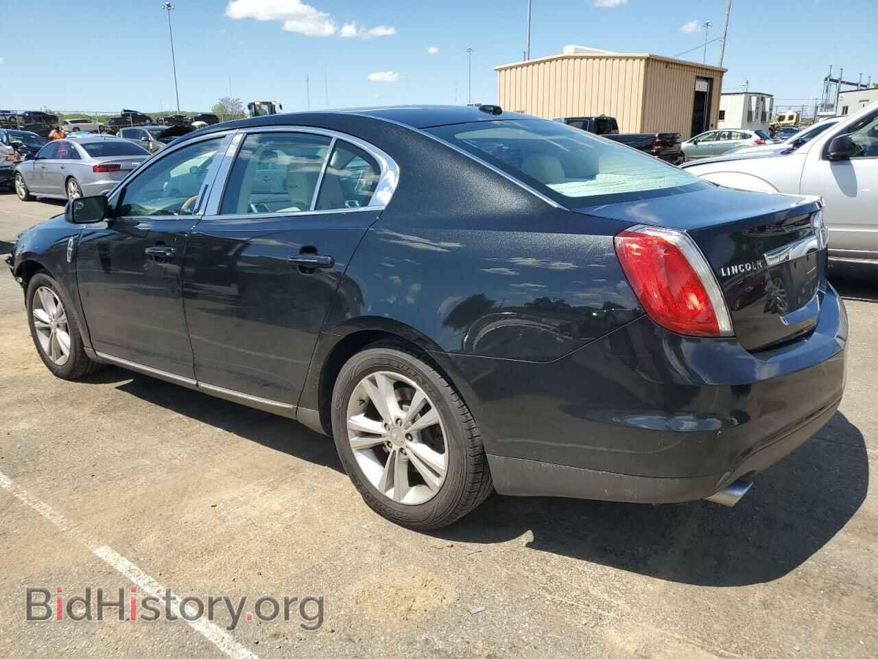 2011 LINCOLN MKS - VIN: 1LNHL9DR1BG607375 - Фото 2