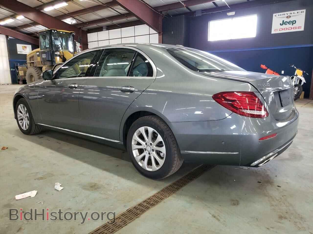 2017 MERCEDES-BENZ E-CLASS - VIN: WDDZF4KB8HA076783 - Фото 2