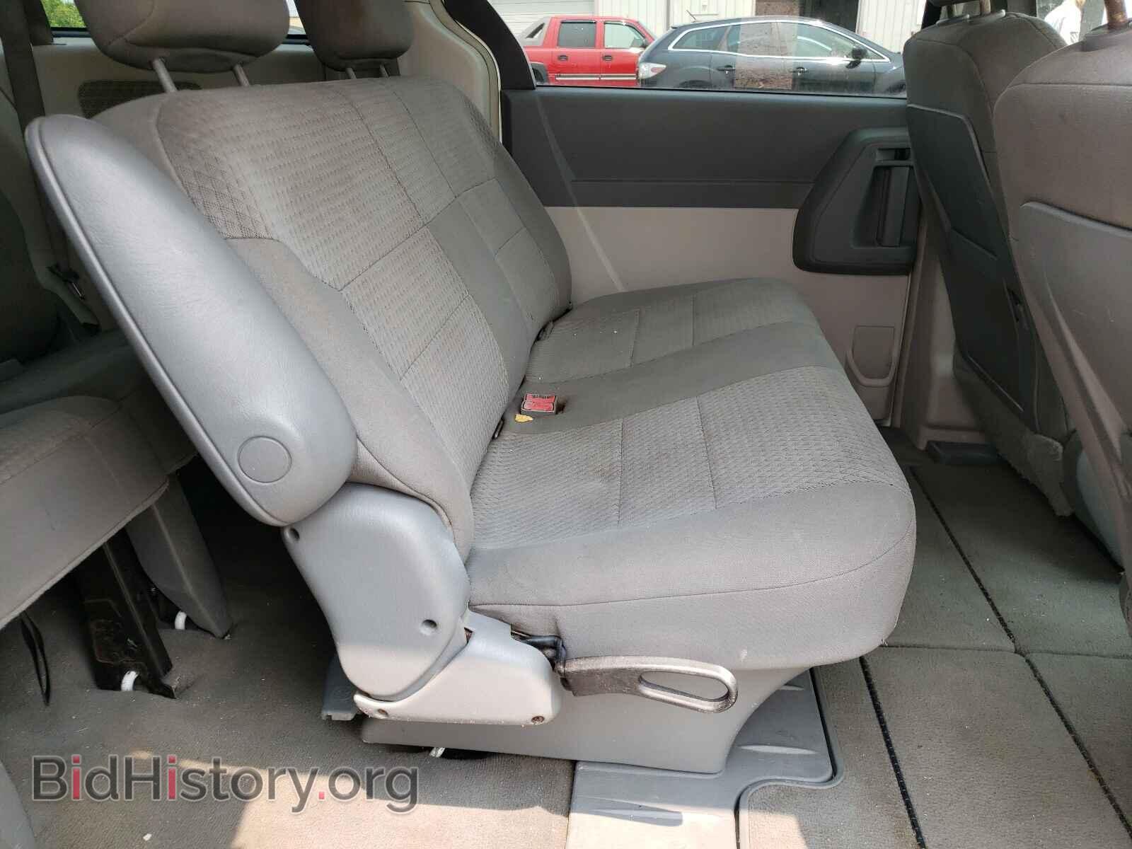 2008 CHRYSLER MINIVAN - VIN: 2A8HR44H68R672560 - Фото 6
