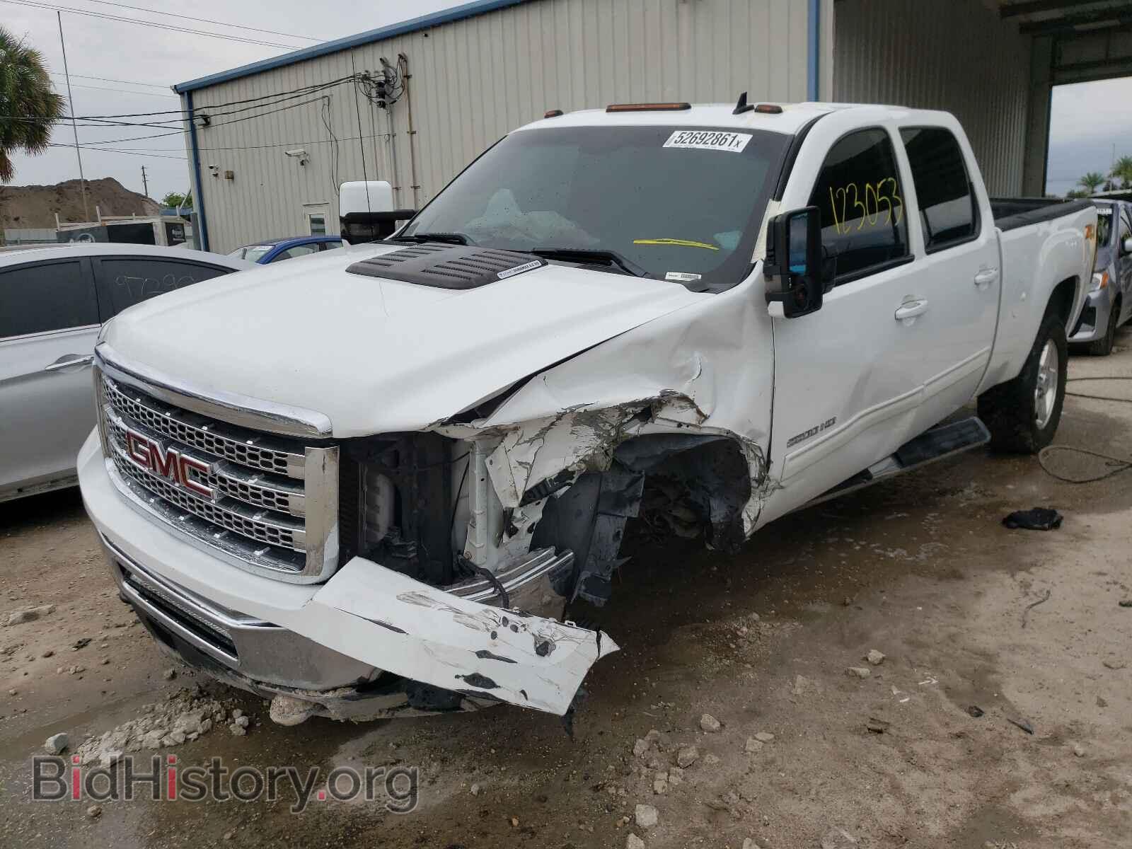 2013 GMC SIERRA - VIN: 1GT121C83DF205143 - Фото 2