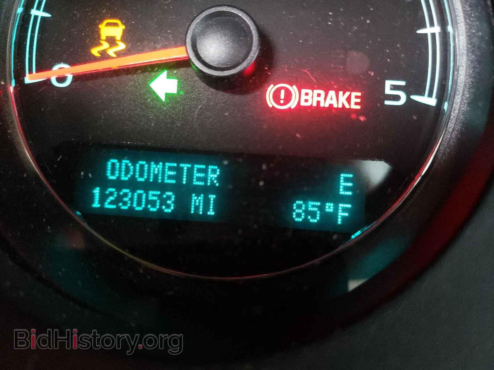 2013 GMC SIERRA - VIN: 1GT121C83DF205143 - Фото 8