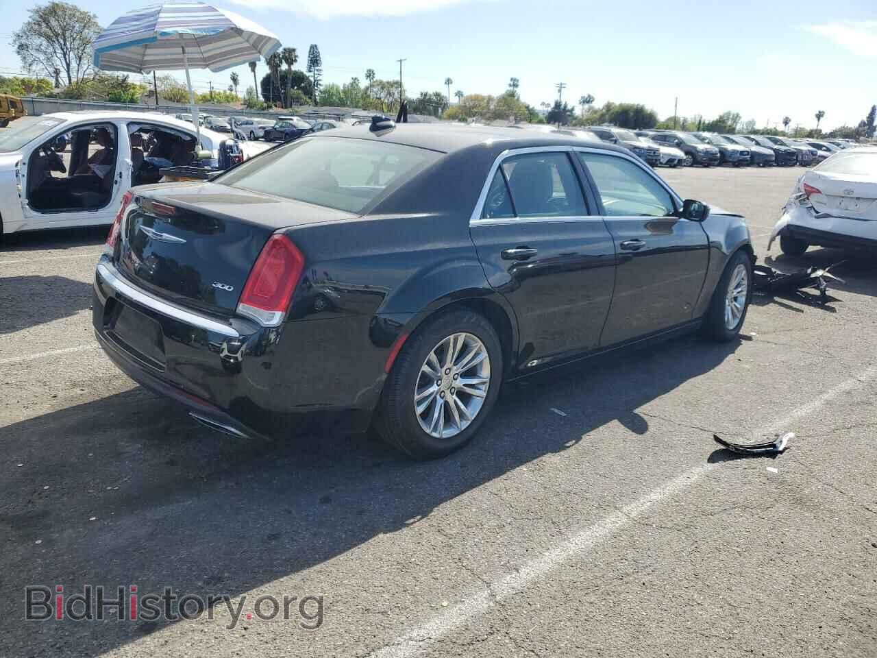 2017 CHRYSLER 300 - VIN: 2C3CCAAG7HH548384 - Фото 3